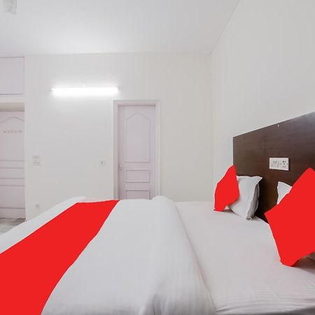 Hotel O Green Villa นิวเดลี ภายนอก รูปภาพ